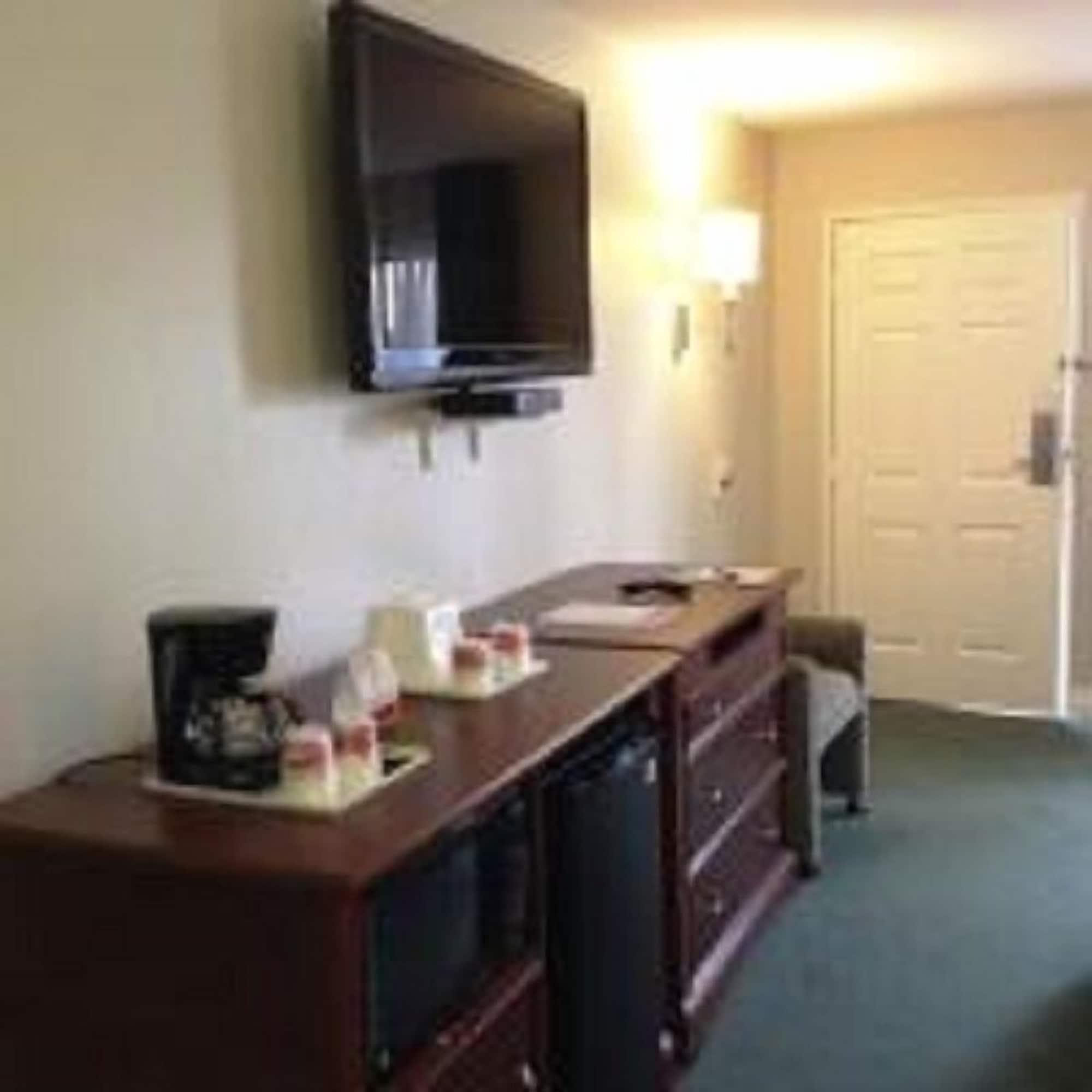 Hotel Ramada By Wyndham Oceanside Zewnętrze zdjęcie